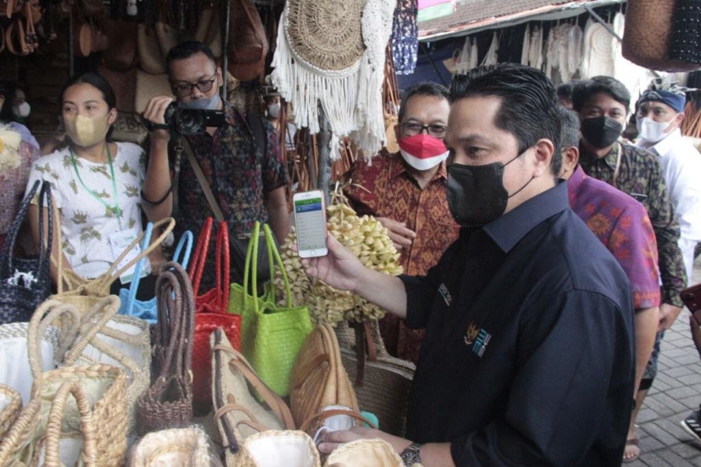 Dampak Covid-19, Bank Indonesia Serahkan Bantuan di Gianyar 