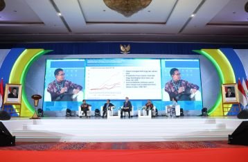 Pentingnya Kesadaran Masyarakat Hidup Layak Di Hari Tua