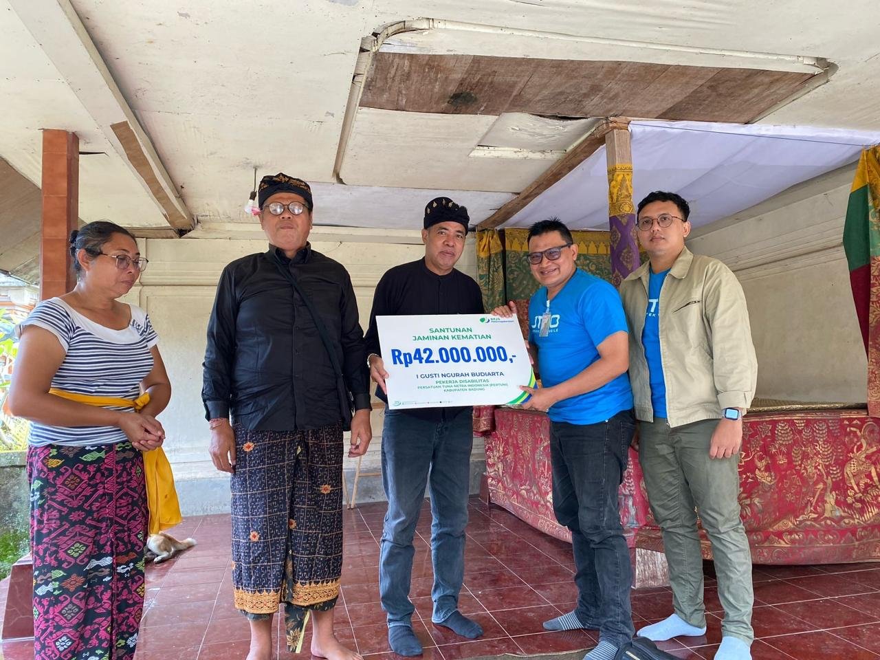 Ahli Waris Terapis  di Badung Dapatkan Santunan JKM Rp42 juta Dari BPJAMSOSTEK