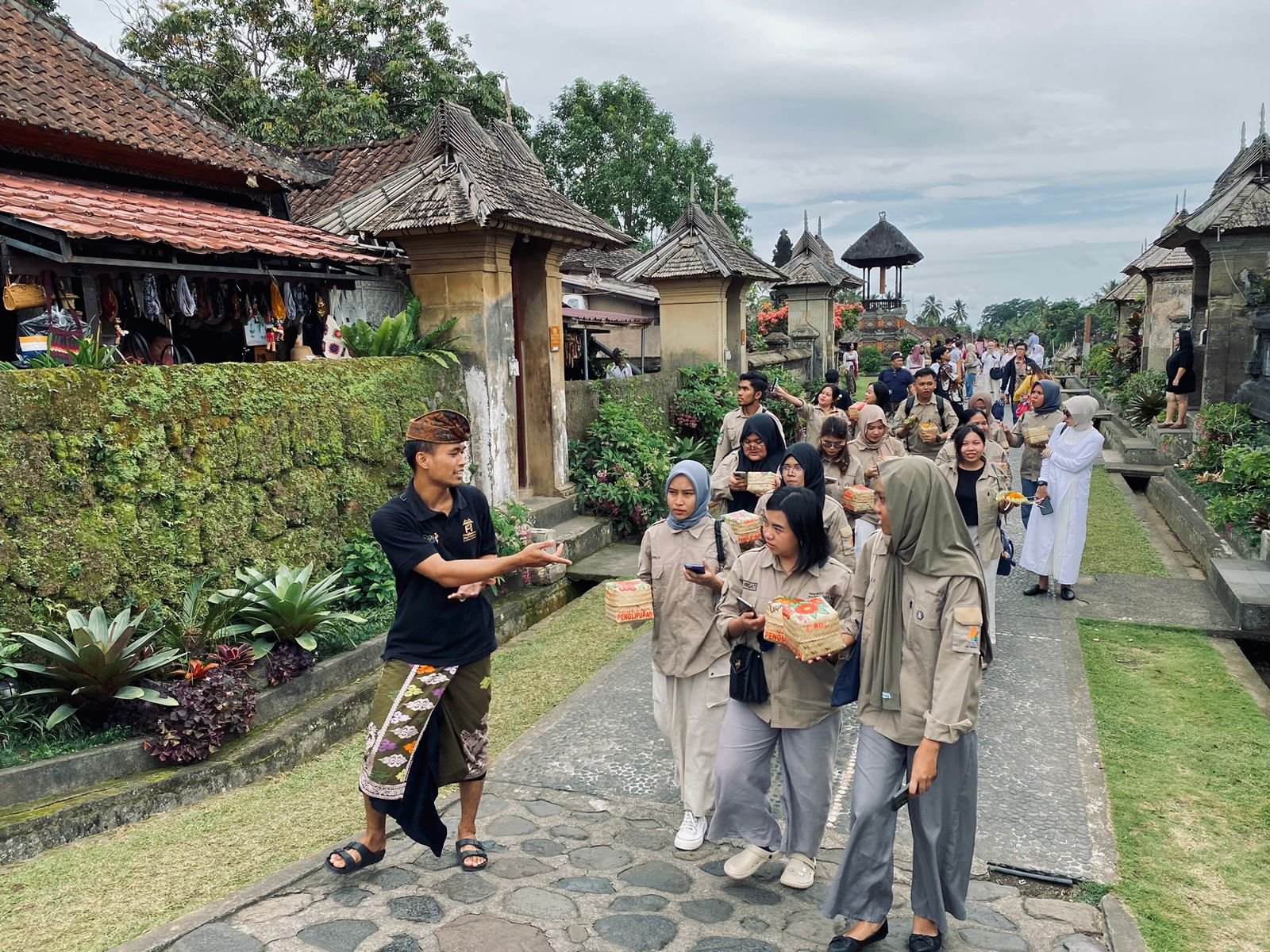 Pesona Budaya dan Alam: Desa Wisata Penglipuran Sambut Libur Idul Fitri 2025