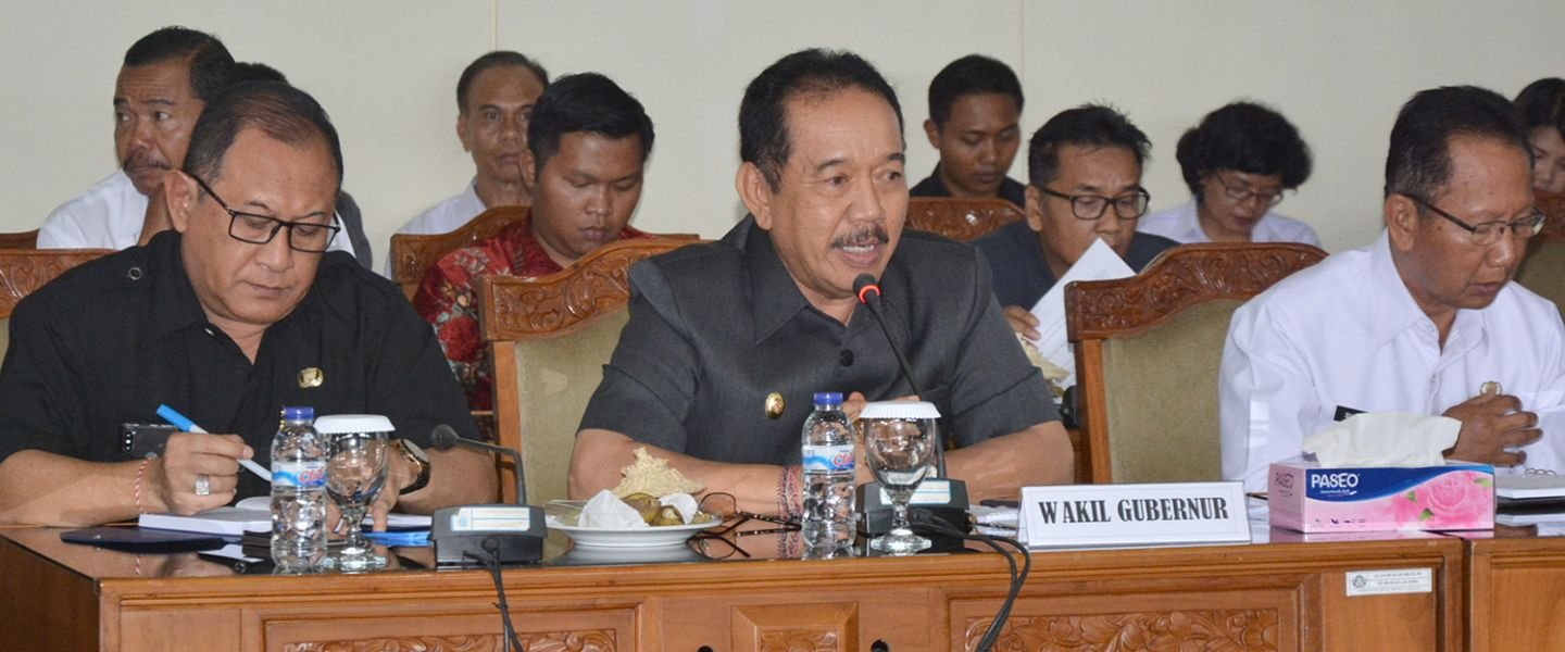 Dewan dan Eksekutif Sepakat Benahi Pariwisata Bali