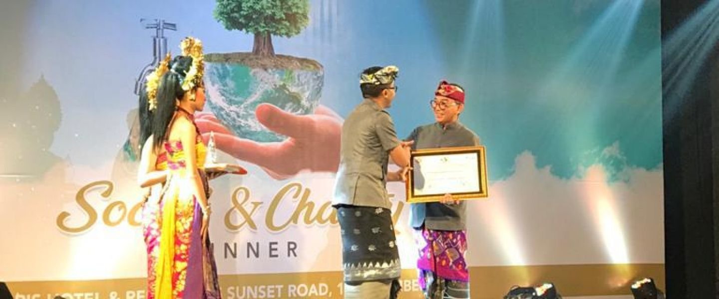 Wujudkan Pariwisata Berkualitas, Gusde Sidharta Raih ITTA dan Suksma Bali