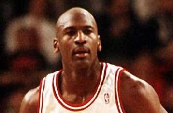 1963 -Kelahiran Michael Jordan, Pemain Bola Basket Amerika Serikat