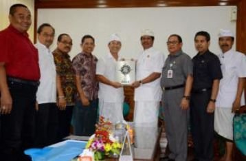 Bali Raih  Penghargaan World Best Destinasion 2014