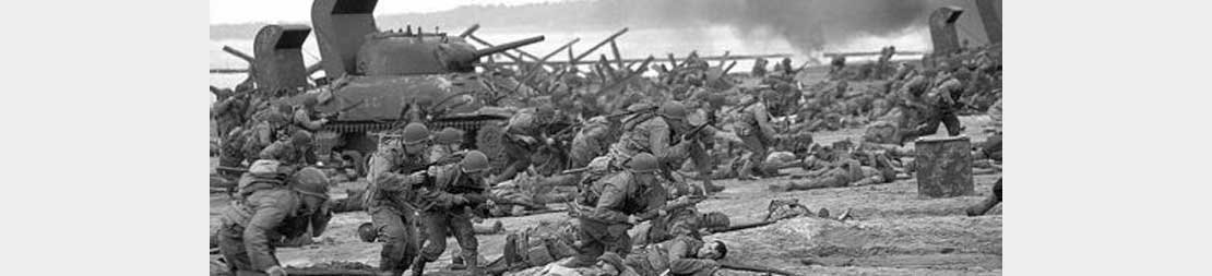 1918 - Perang Dunia I: Austria dan Hongaria menyerah kepada Italia