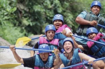 Minat Wisatawan Terhadap Rafting Meningkat 5% Pertahun