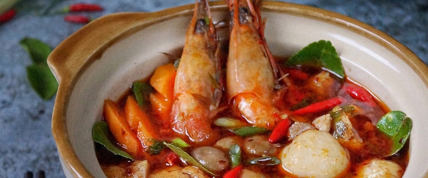 Betapa Spesialnya Makan Malam dengan Udang Bakar Tom Yam